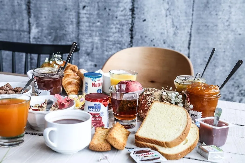 B&B Hôtel Quimper Nord Douarnenez 2*,  France