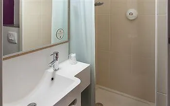 B&B Hôtel Quimper Nord Douarnenez 2*,  France