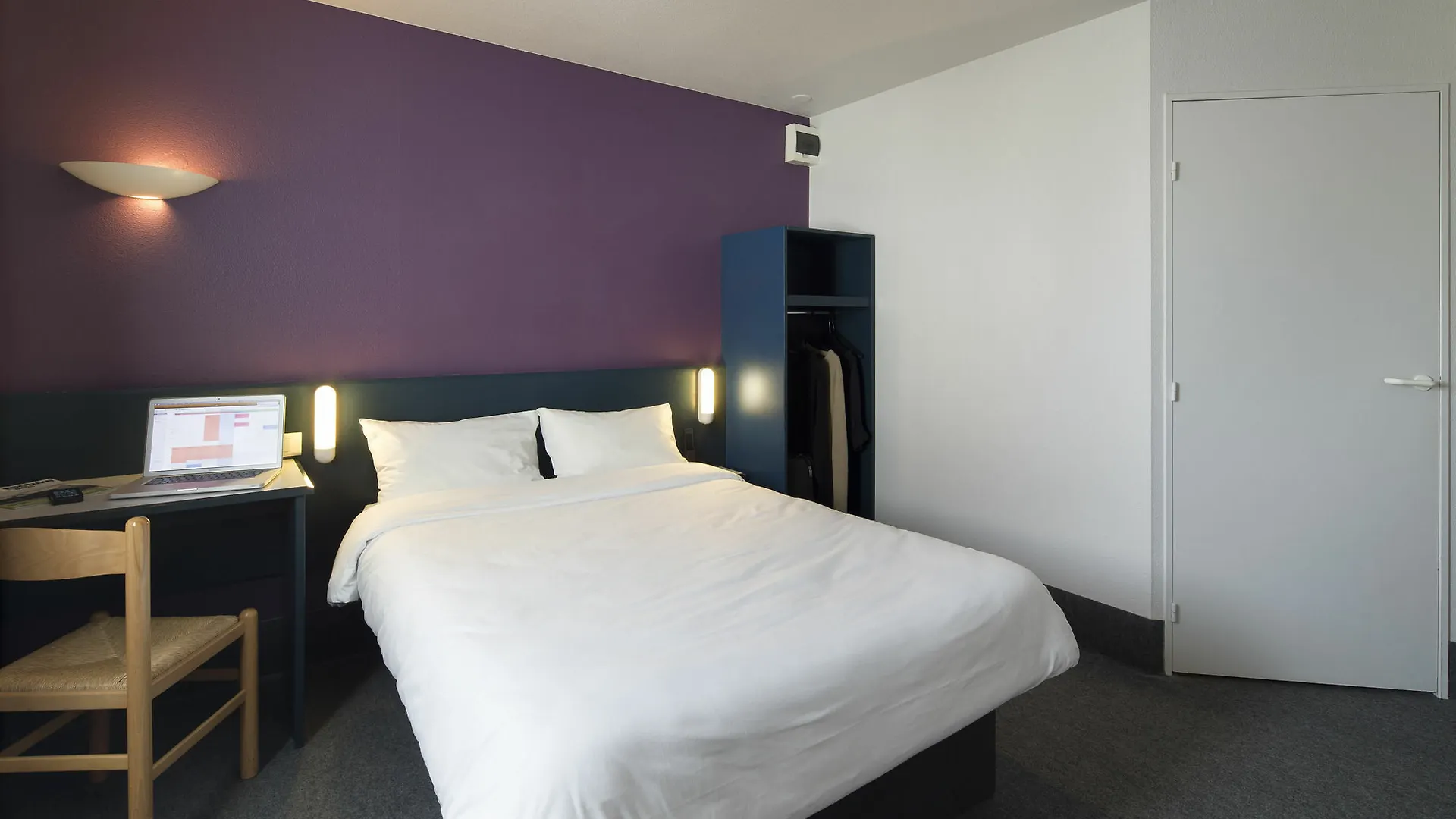 B&B Hôtel Quimper Nord Douarnenez Hotel