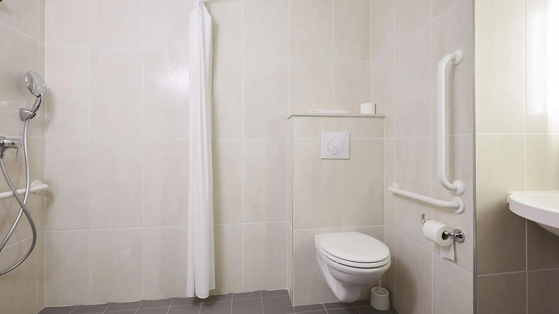 B&B Hotel Quimper Nord Douarnenez Frankrike