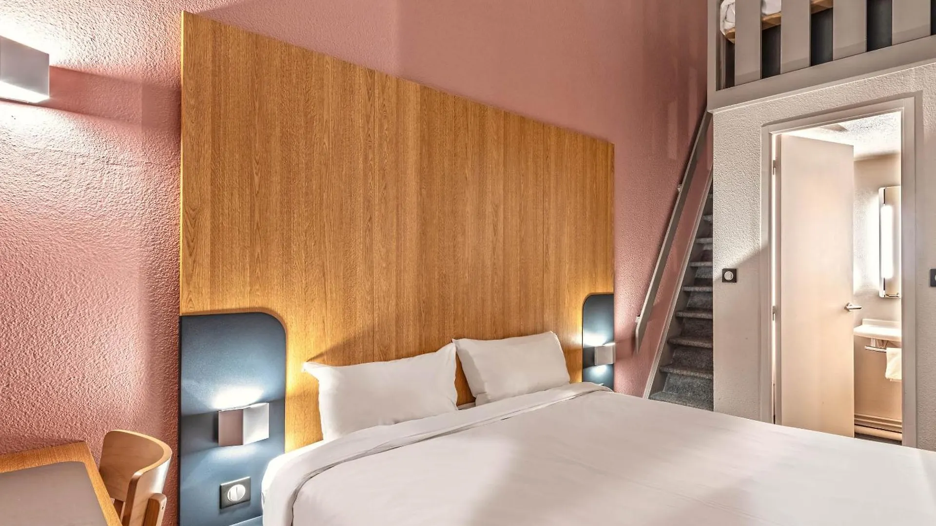 **  B&B Hotel Quimper Nord Douarnenez Frankrike